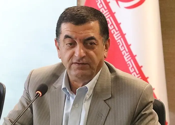 ۸ میلیون ایرانی از اسنپ و تپسی ارتزاق می‌کنند که با روزی ۶ ساعت کار کردن، ماهانه چیزی حدود ۳۵ تا ۴۰ میلیون تومان درآمد دارند؛ دیگر کسی با این درآمد، در کارخانه کار نخواهد کرد