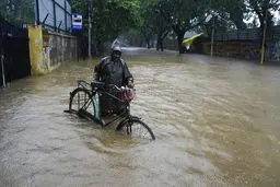 دست‌کم ۴۱ کشته در پی بارش شدید باران