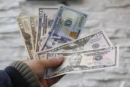 عقبگرد دلار در معاملات خارجی