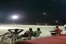 اینجا یمن است: مسابقه فوتبال در برابر موشک های دشمن! + ویدئو