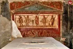 این فست‌فود‌ها ۲۰۰۰ سال عمر دارند! + تصاویر 