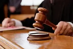 نخستین دادگاه جرایم سیاسی با حضور هیات منصفه برگزار شد | تبرئه زاکانی و مجرم شناخته شدن روزنامه دولتی