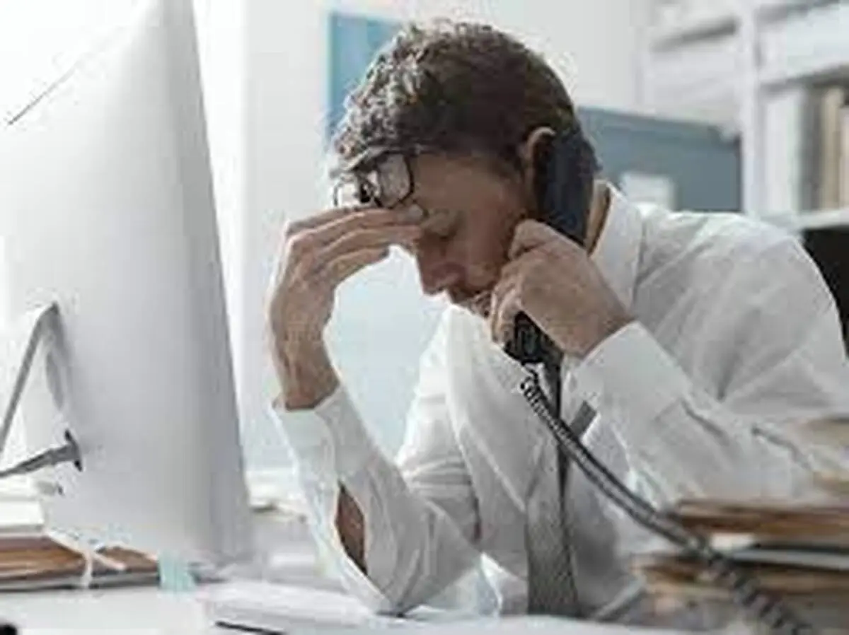 لحظه‌ای که در پخش زنده به کارشناس برنامه خبر میدهند خواهرت از دنیا رفته است+ویدئو
