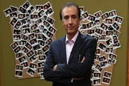 
حیاتی  |  اگر می‌خواستم از ایران بروم سال‌ها قبل این کار را می‌کردم | تماس گرفتند و گفتند شما نباشید؛ گفتم چشم
