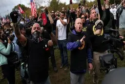 
سخنگوی کاخ سفید  |   حامیان ترامپ «تظاهراتی بسیار بزرگ» در واشنگتن برگزار می‌کنند
