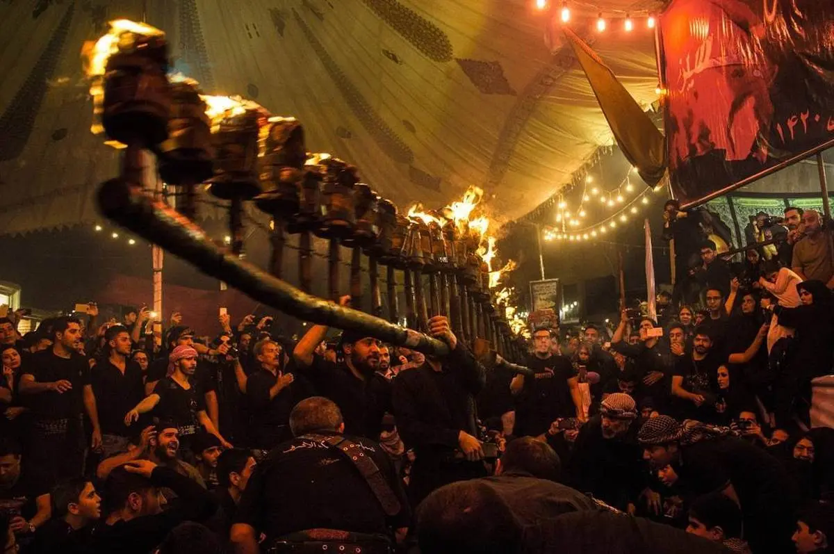 آیین مشعل گردانی عراقی های ساکن دولت آباد تهران +
|ویدئو +تصویر