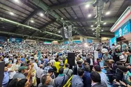 محسن هاشمی و تقی آزادارمکی در گرهمایی حامیان پزشکیان +تصویر