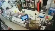 غارت فروشگاه‌ اوکراین توسط نیروهای روسی!+ویدئو