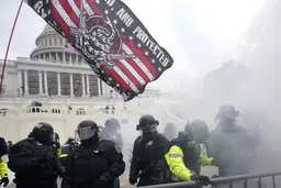 اقدام تازه فیس‌بوک برای تحلیف بایدن؛تبلیغ سلاح ممنوع