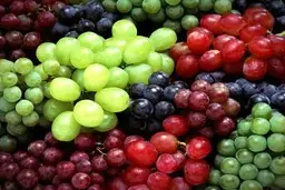 خواص انگور که از آن بی خبرید | روشی راحت برای مبارزه با این دو بیماری خطرناک