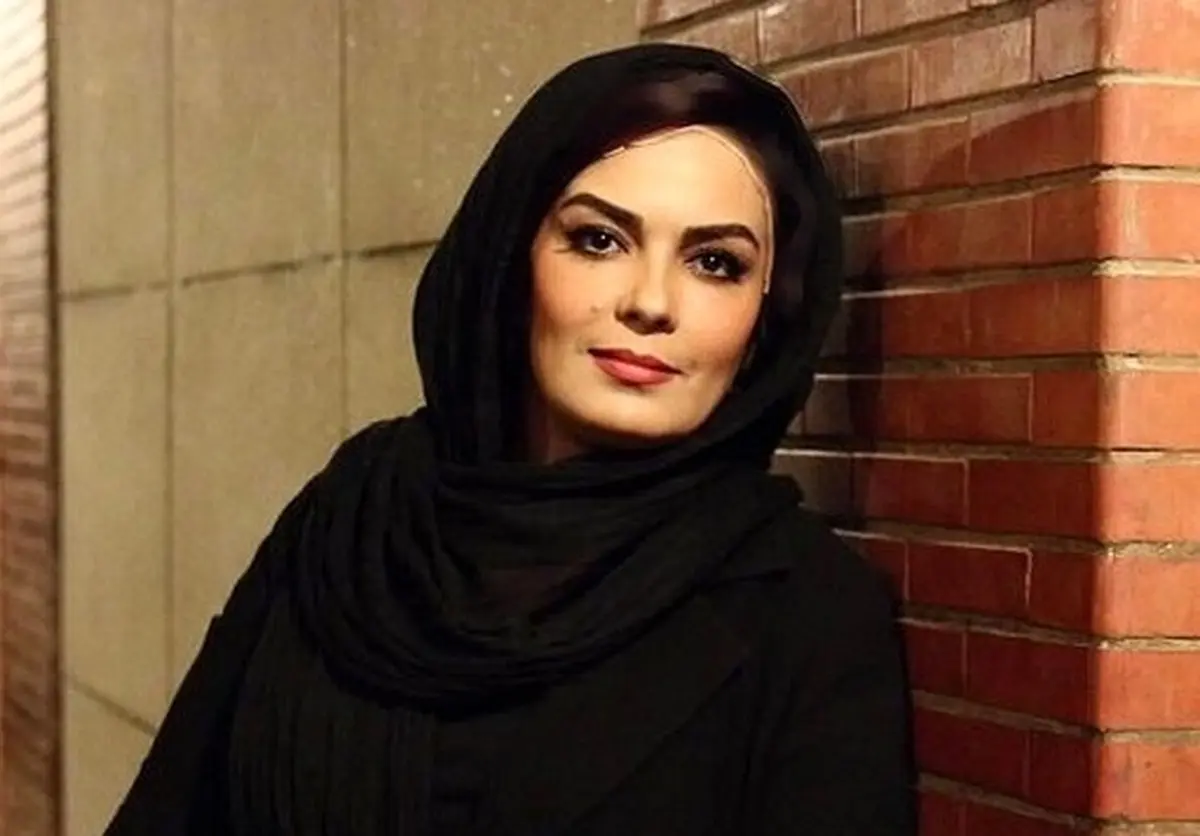 سارا خوئینی ها عکس بدون حجابش را حذف کرد| حذف استوری های سارا خوئینی ها 
