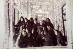  بازی خشن ناصرالدین شاه با زنان حرمسرا | برق بازی چیست؟