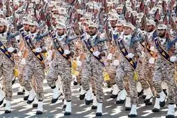 پیشنهاد ارتش برای حضور در شهر برای برخورد با زنان بی حجاب!