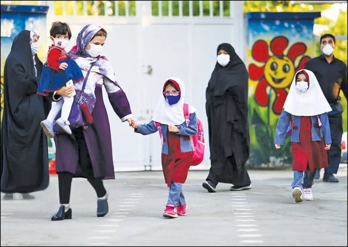 آموزش و پرورش: مدارس تا پایان آبان بازگشایی می‌شوند