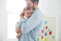 آغوش والدین، مسکن نوزادان است