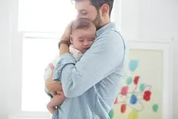 آغوش والدین، مسکن نوزادان است