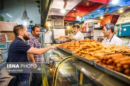 فروش قنادی‌ها در مشهد 70 درصد کاهش یافت
