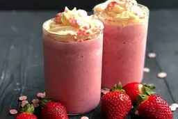 برای مهمون‌هات این نوشیدنی صورتی خوشگل رو درست کن! | طرز تهیه نوشیدنی گل محمدی +ویدئو