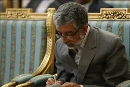 چه کسی عامل تفرقه شد؟
