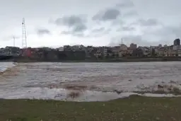 لحظه وقوع هولناک سیل در آنکارا ترکیه | از داخل خونه‌ها آب میریزه بیرون! + ویدئو