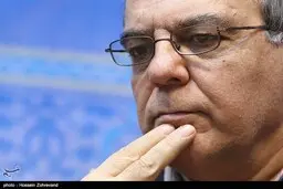 عباس عبدی |  مسئولان دولتی از ثبت‌نام فرزندانشان در مدارس غیرانتفاعی منع شوند