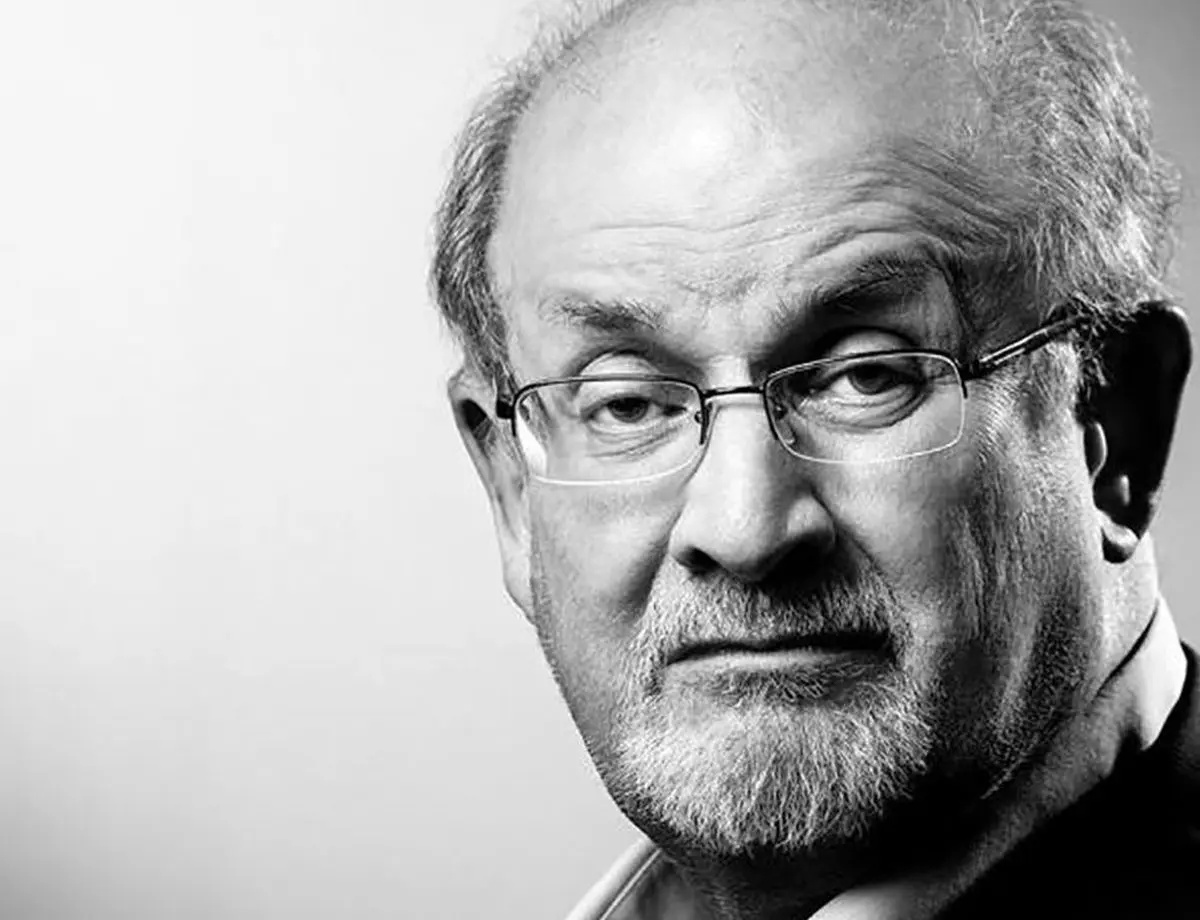 لحظه حمله به سلمان رشدی از زاویه‌ای دیگر+ ویدئو