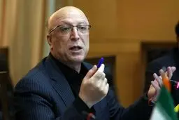 

 دانشگاه حرمت دارد |  در کشورهای خارجی هم با لباس مهمانی به دانشگاه نمی‌روند!
