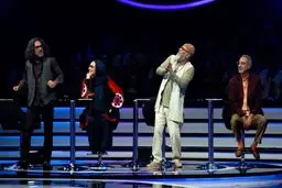 کارگر ساختمانی با اجرای آهنگ معین همه را متحیر کرد | غوغای جدید در صداتو