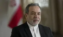 عباس عراقچی: با حضور فرمانده سنتکام در دیدار و دست‌دادن مخالفت کردیم