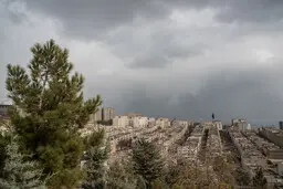 
کاهش بی‌سابقه دما در تهران  | افزایش دما از اواسط هفته آینده 
