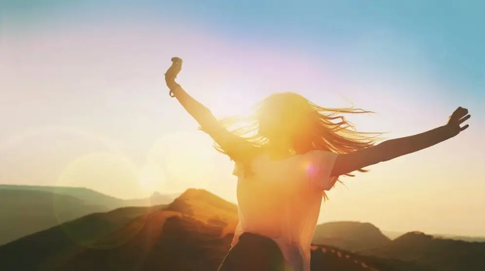 ۵ راه ساده برای شادتر شدن و آرامش بیشتر