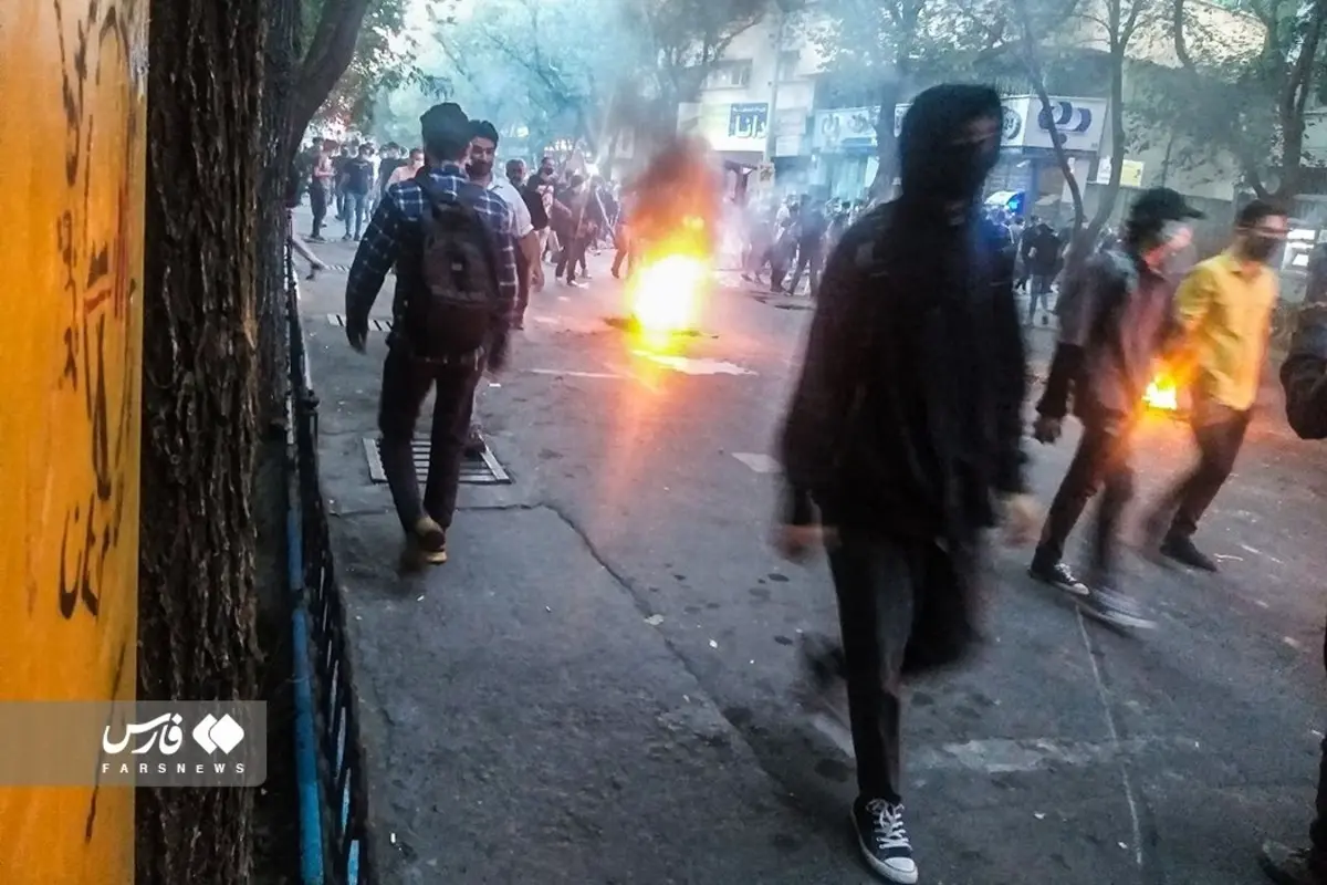 لحظه ابتدایی شروع و جمع شدن اعتراضات خیابانی در تبریز+ویدئو