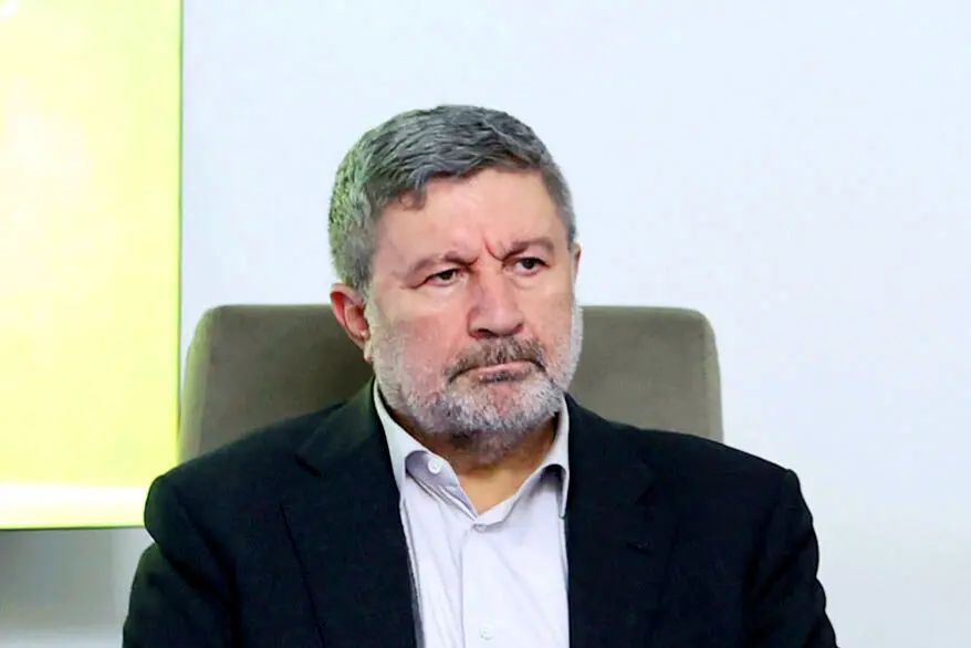 حضرتی: ۶ بار موضوع استعفای پزشکیان مطرح شده است | پشت پرده کارشکنی‌ها علیه دولت چهاردهم