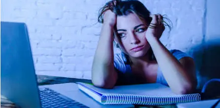 «چرا من اینقدر بی کفایتم»: وقتی موفقیت های خود را نمی بینید