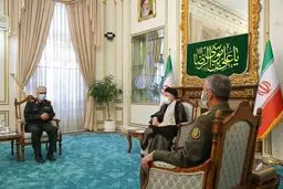 رییس ستاد کل نیروهای مسلح با آیت‎ الله رئیسی دیدار کرد