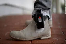 پابند الکترونیکی در انتظار ناقضان قرنطینه