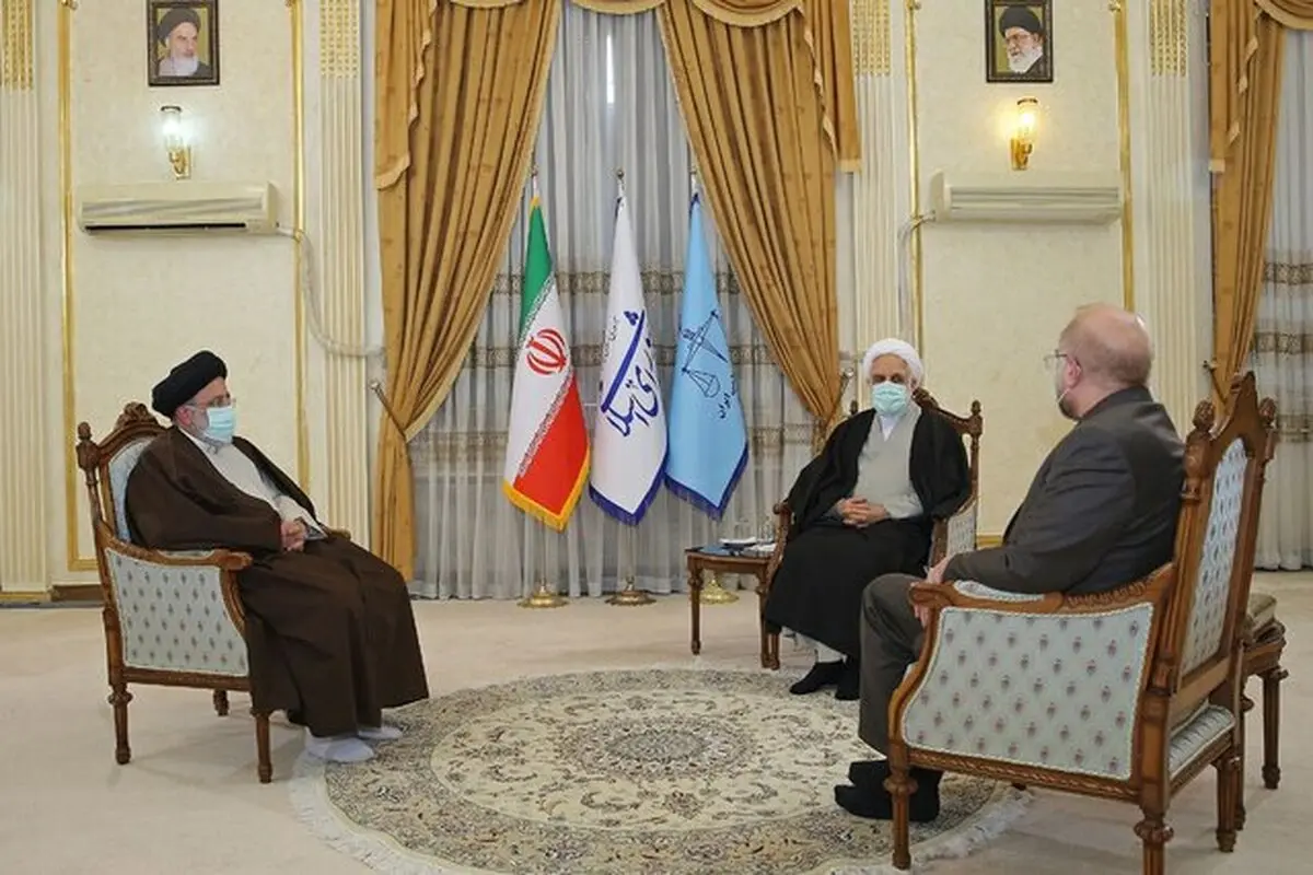 
سومین جلسه سران سه قوه در آبان ماه برگزار شد 