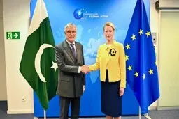 رایزنی وزیر خارجه پاکستان و مسئول سیاست خارجی اتحادیه اروپا درباره ایران