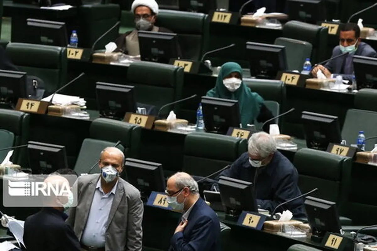 جلسه علنی | دهمین مجلس شورای اسلامی بدون رعایت فاصله گذاری اجتماعی