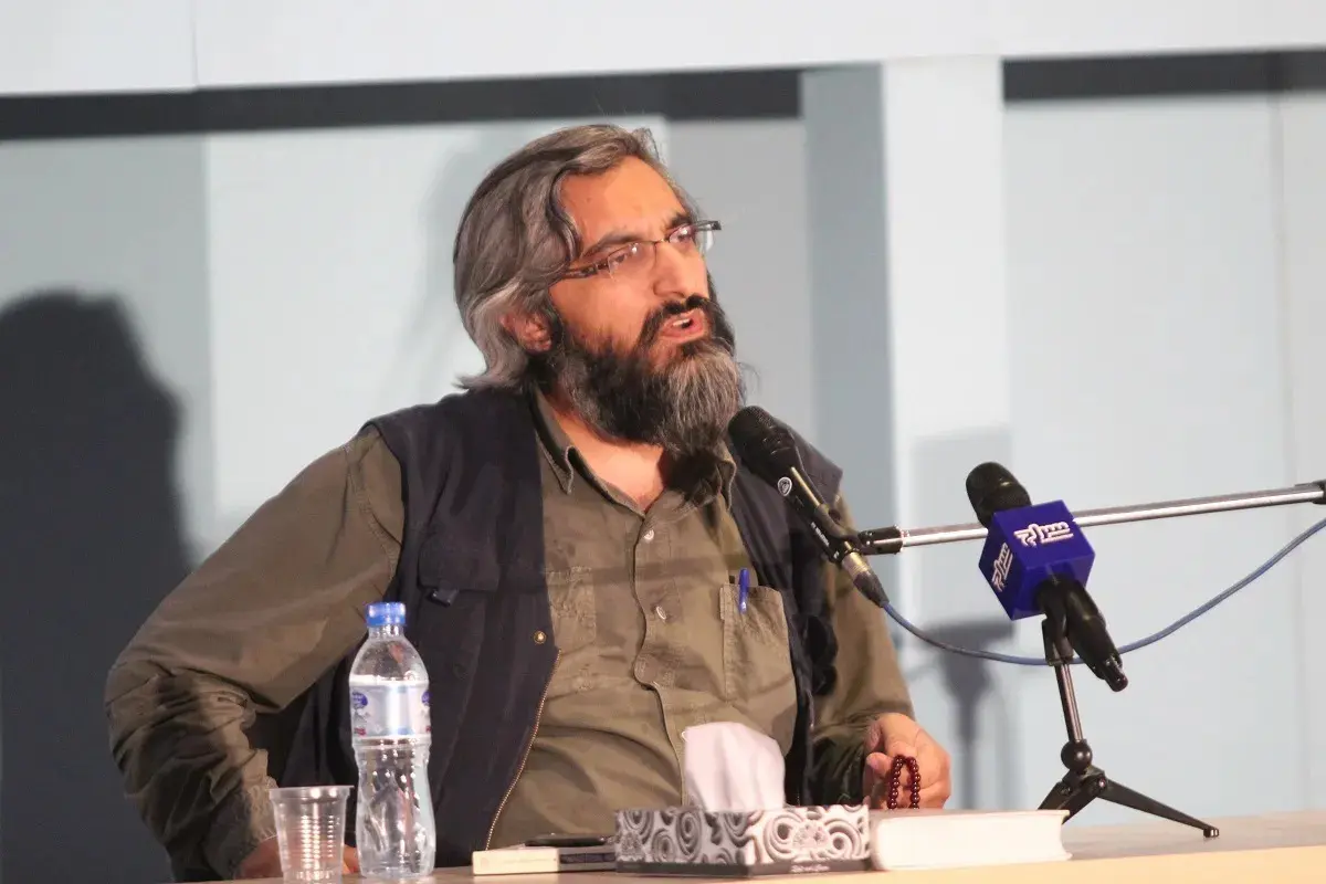 پاسخ تند به اظهارات وحید جلیلی: کماندوهای کم‌سواد دشمن در صداوسیما پیاده شده‌اند