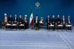 رهبر انقلاب: رئیس‌جمهور برای انتخاب وزیران با من مشورت کردند | حتماً به سفرهای استانی بروید