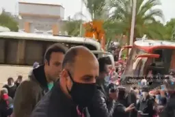 استقبال هواداران ساری از کاروان پرسپولیس در شرایط کرونایی + ویدئو