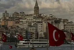 ١۶ کشته و ٢٩ مجروح در برخورد خودرو با جمعیت در جنوب شرق ترکیه + ویدئو