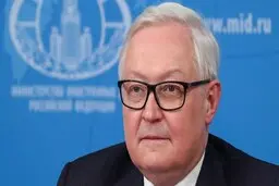
روسیه: بازگشت نفت ایران به بازار جهانی یکی از مؤلفه‌های اصلی توافق در وین است 