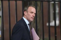 وزیرخارجه انگلیس:هرچند خوشایند نیست،اما باید با روسیه و چین برای مقابله با طالبان همکاری کنیم