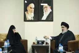 
دیدار دختر سردار سلیمانی با سید حسن نصرالله
