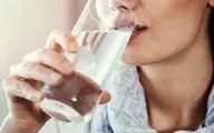 چه کسانی نباید هنگام غذا خوردن آب بنوشند؟ 
