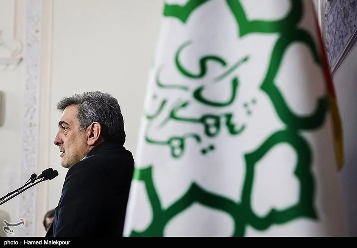 نامه حناچی به دفتر رهبر انقلاب برای کمک به حمل‌ونقل عمومی تهران