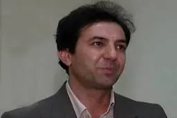 اظهارات عجیب کاندیدای کمدین برای رای آوری! | ایرج ملکی:اگر به مجلس بروم، ازدواج می‌کنم