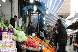 بازار کساد یلدایی | رقابت شانه به شانه مرغ و تخم‌مرغ